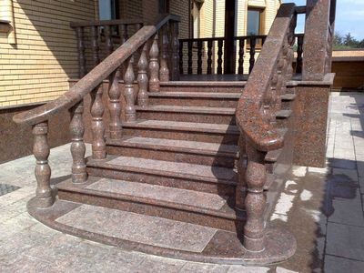 Безопасность на лестнице из камня