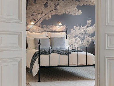Фотообои в интерьере спальни: выразительный элемент декора