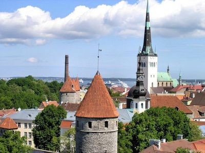 Эстония: уорная борьба с зарослями борщевика продолжается