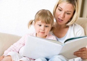 Как правильно читать сказки детям до года