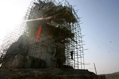Китайцы строят бетонного дракона длиной 21 километр