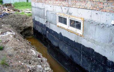 Особенности гидроизоляции стен фундамента