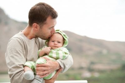 Совет 1: как сделать так, чтобы муж помогал в уходе за ребенком с первого дня жизни