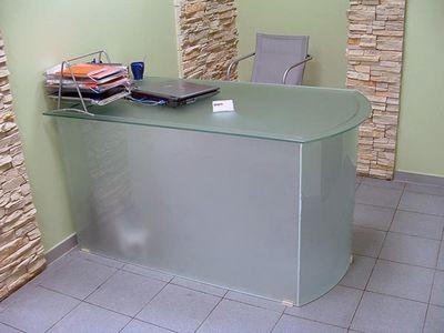 Стеклянная офисная мебель